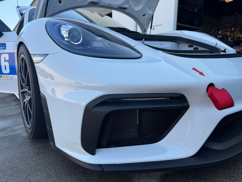 2020 Porsche 718 Cayman GT4 Clubsport - Image 30 of 31