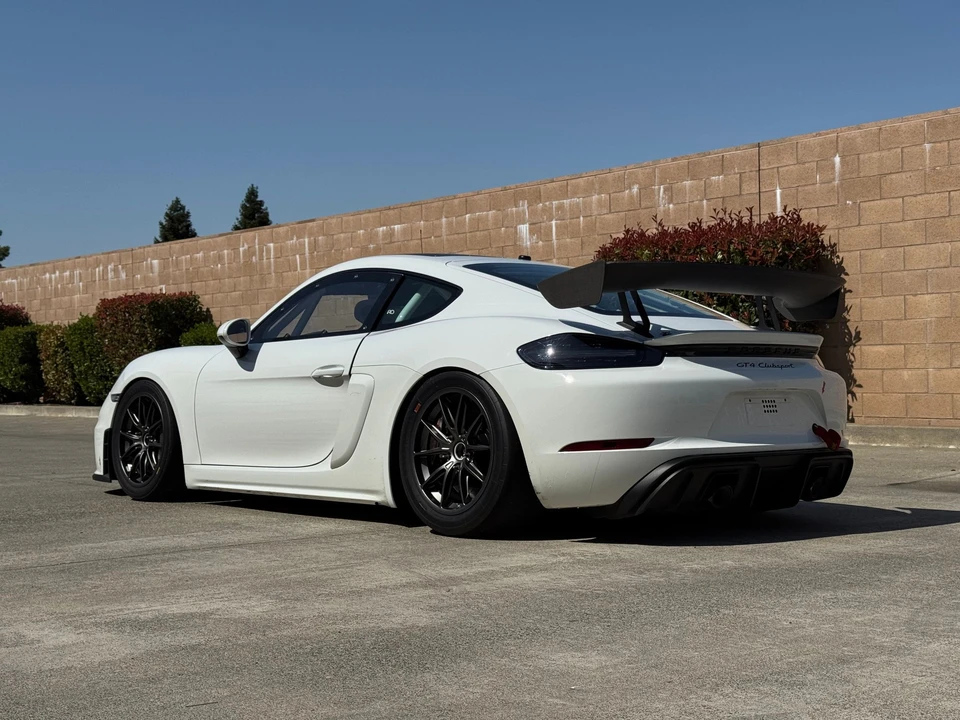 2020 Porsche 718 Cayman GT4 Clubsport - Image 6 of 31