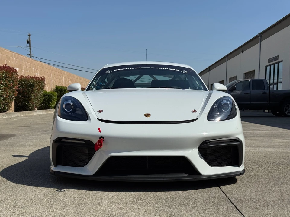 2020 Porsche 718 Cayman GT4 Clubsport - Image 9 of 31