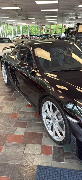 2020 Porsche 718 Cayman GT4 - Image 10 of 13