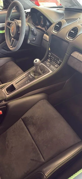 2020 Porsche 718 Cayman GT4 - Image 11 of 13