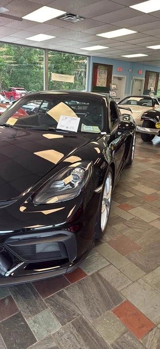 2020 Porsche 718 Cayman GT4 - Image 8 of 13
