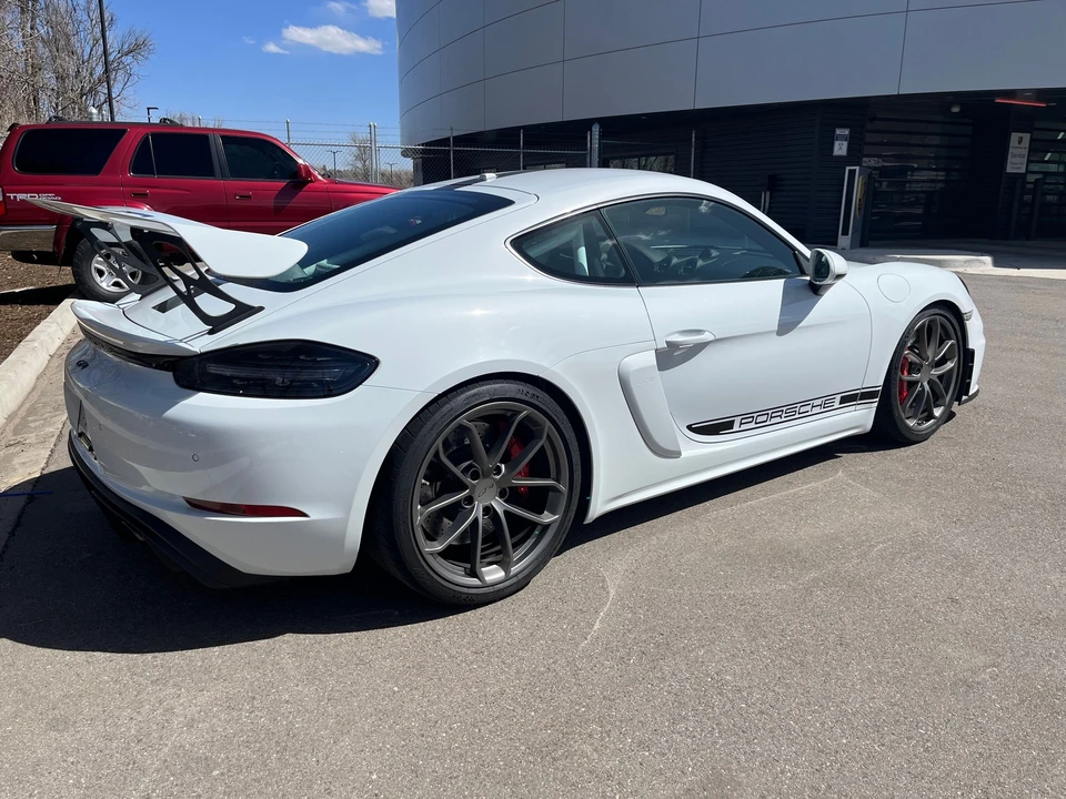 2020 Porsche 718 Cayman GT4 - Image 8 of 14
