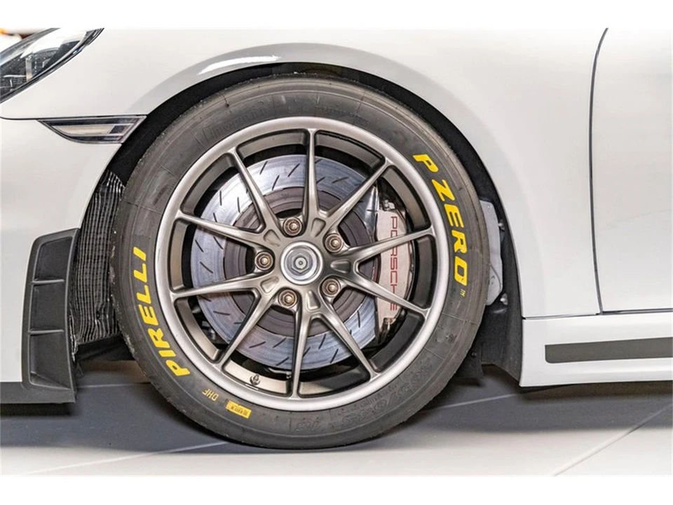 2020 Porsche 718 Cayman GT4 - Image 13 of 31