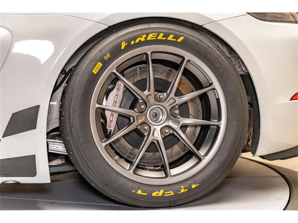 2020 Porsche 718 Cayman GT4 - Image 14 of 31