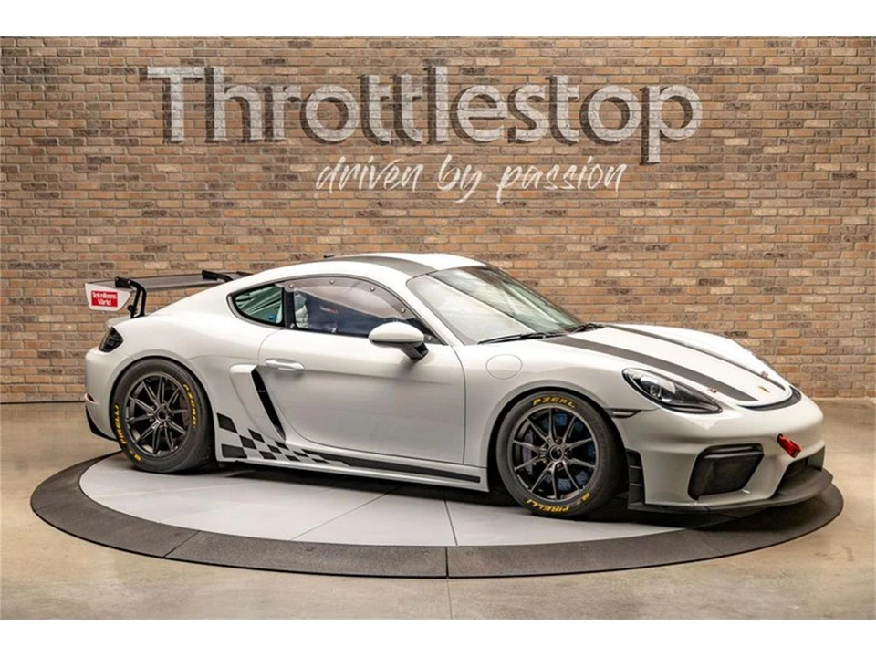 2020 Porsche 718 Cayman GT4 - Image 3 of 31