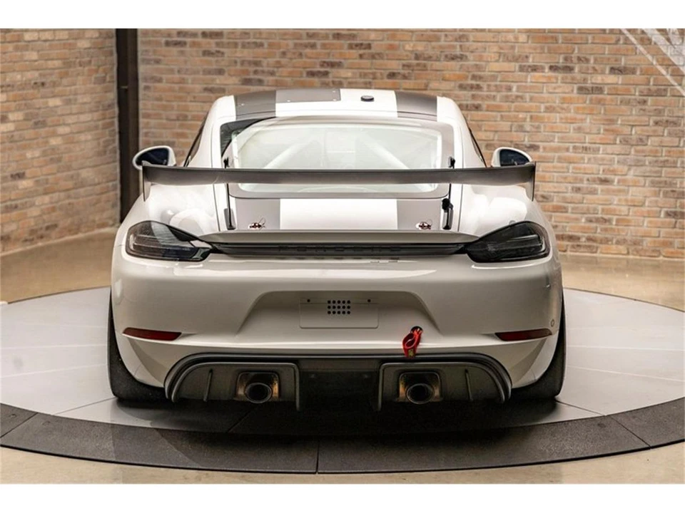 2020 Porsche 718 Cayman GT4 - Image 6 of 31