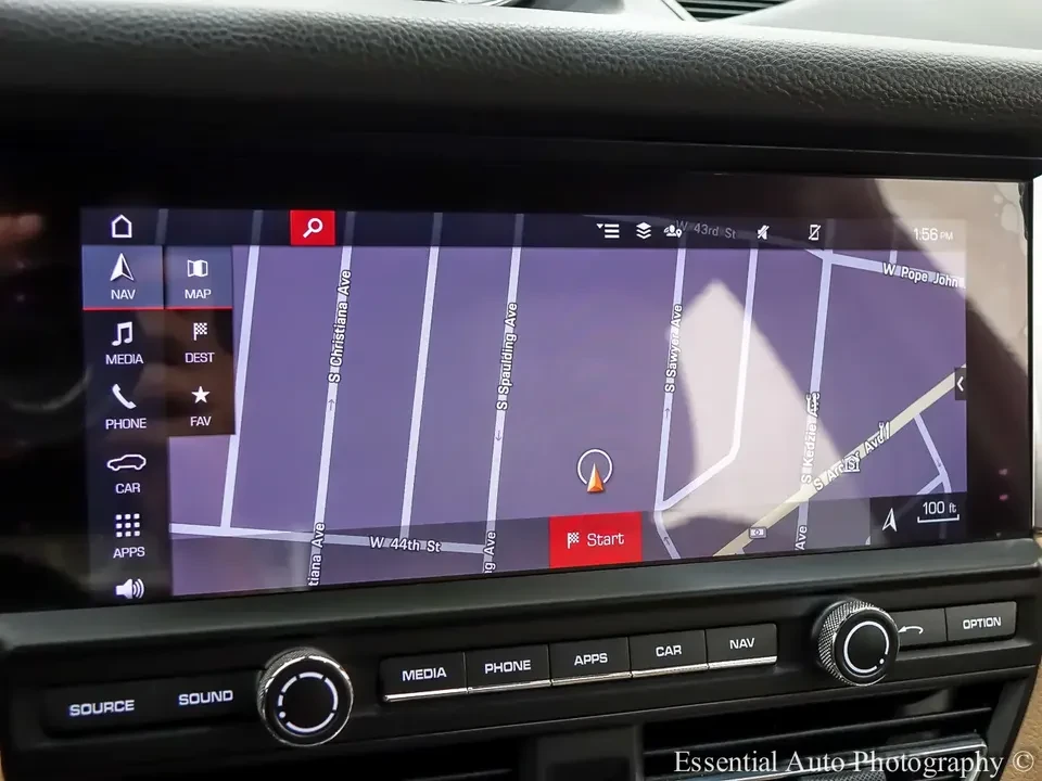 2020 Porsche Macan - Image 11 of 20