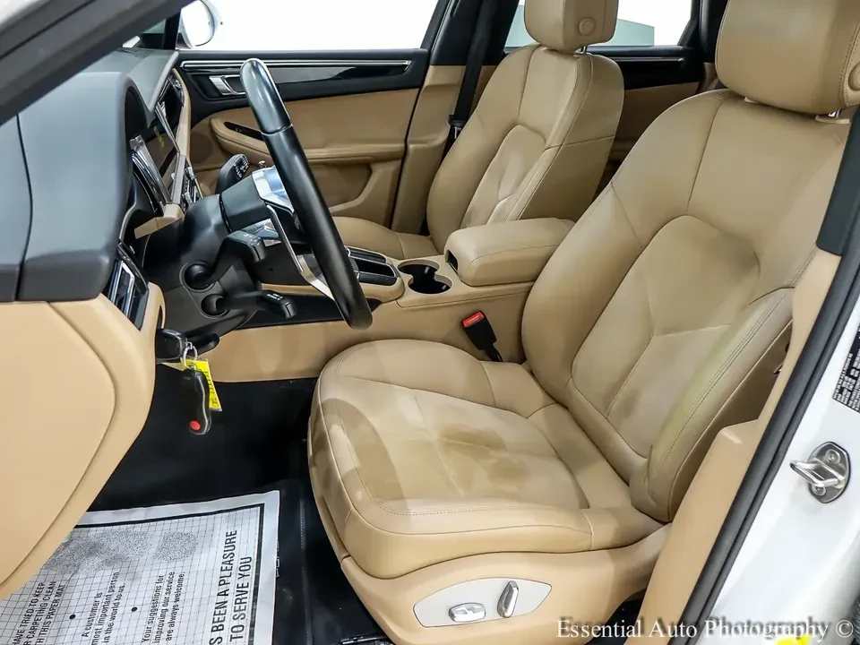 2020 Porsche Macan - Image 7 of 20