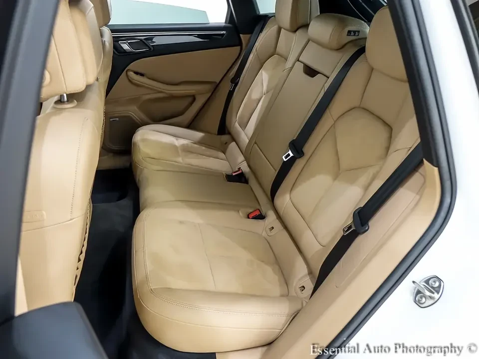 2020 Porsche Macan - Image 9 of 20