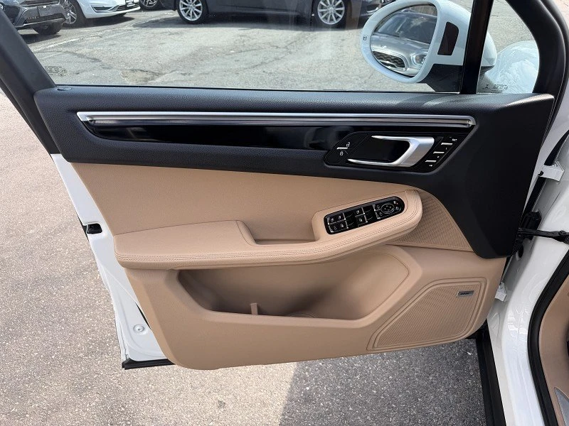 2020 Porsche Macan - Image 20 of 20