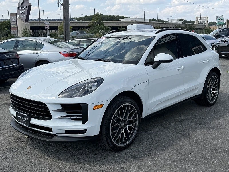 2020 Porsche Macan - Image 2 of 20