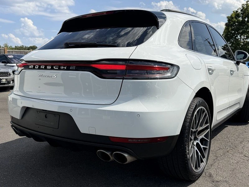 2020 Porsche Macan - Image 15 of 20