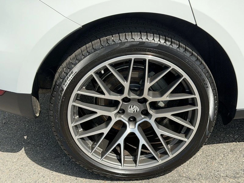 2020 Porsche Macan - Image 16 of 20