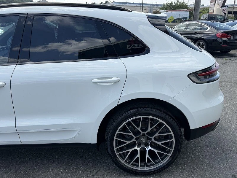 2020 Porsche Macan - Image 19 of 20