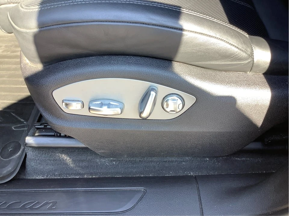 2020 Porsche Macan - Image 16 of 20