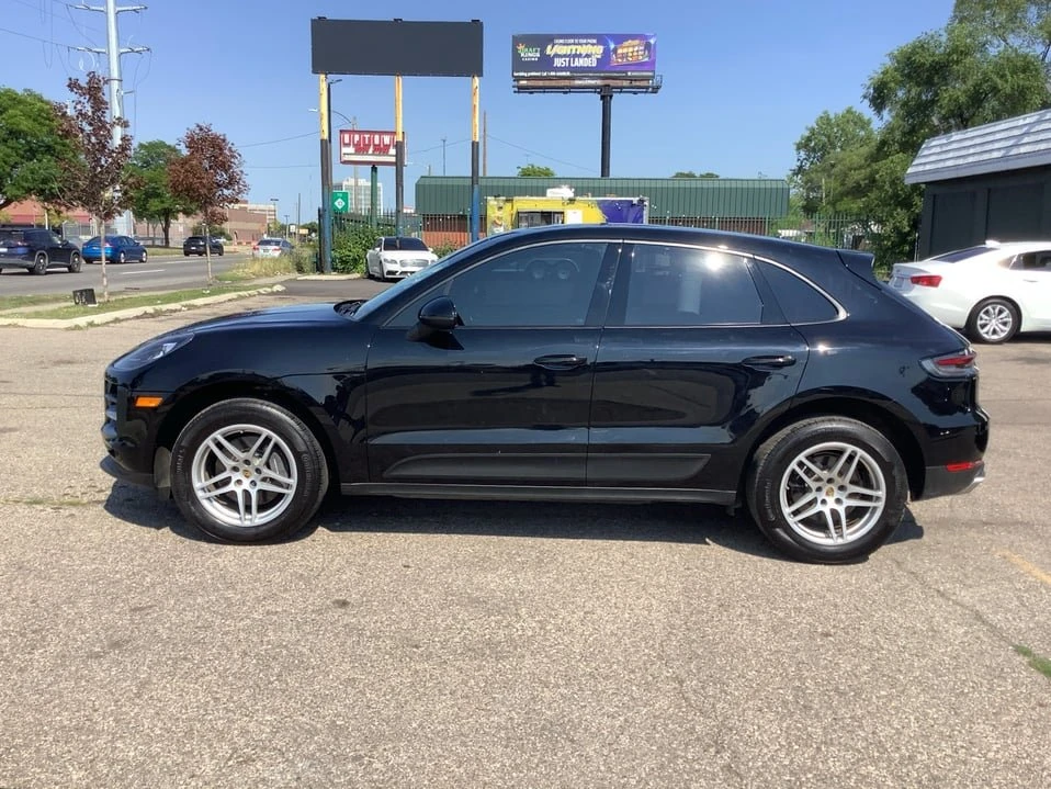 2020 Porsche Macan - Image 2 of 20