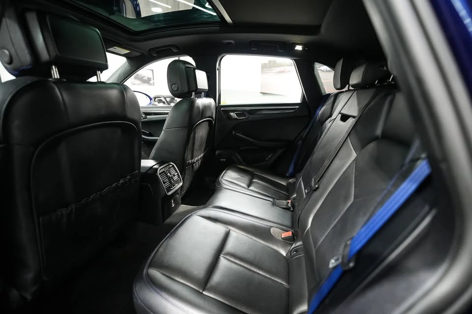 2020 Porsche Macan - Image 19 of 19
