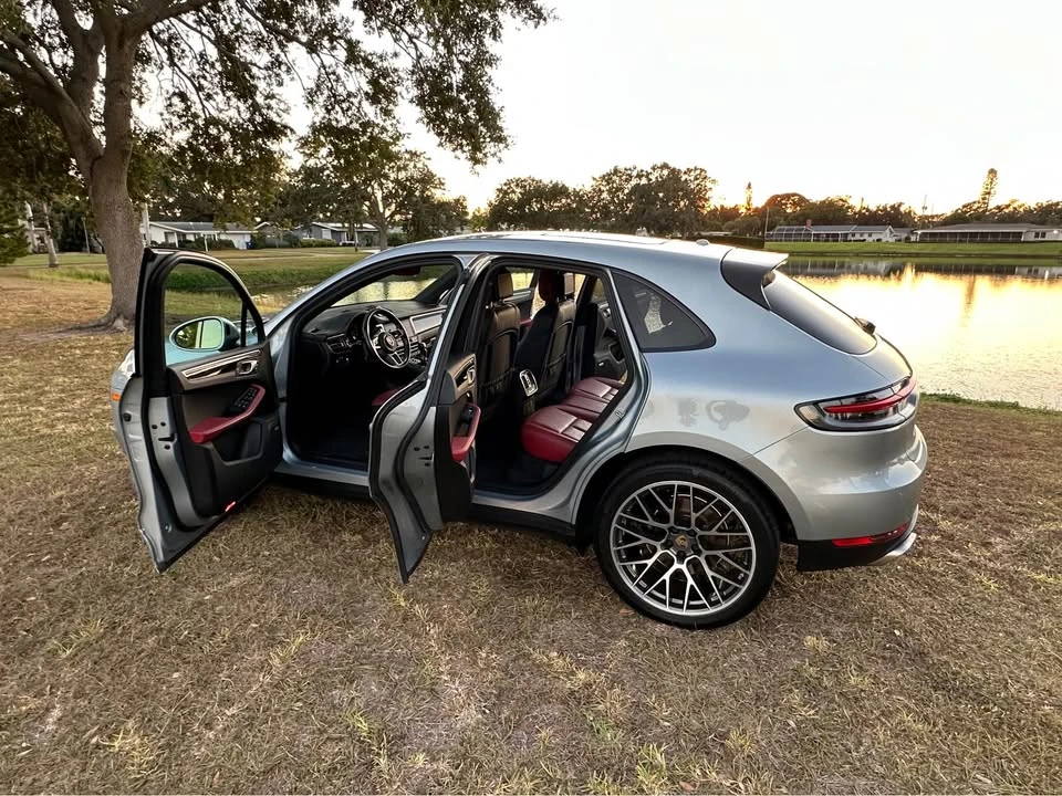 2020 Porsche Macan - Image 9 of 19