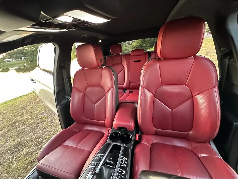 2020 Porsche Macan - Image 11 of 19
