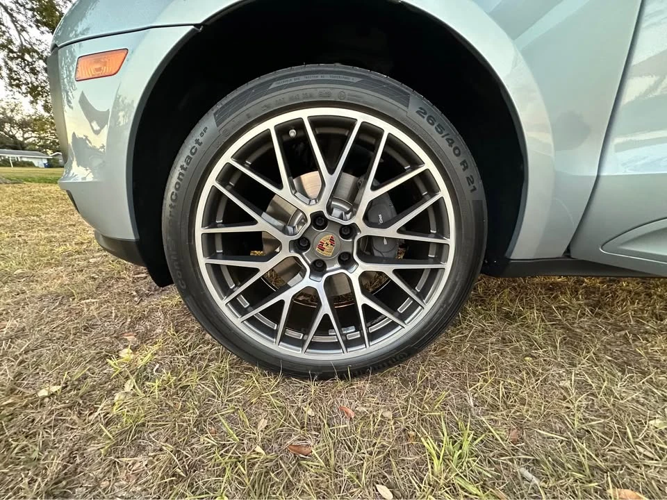 2020 Porsche Macan - Image 15 of 19