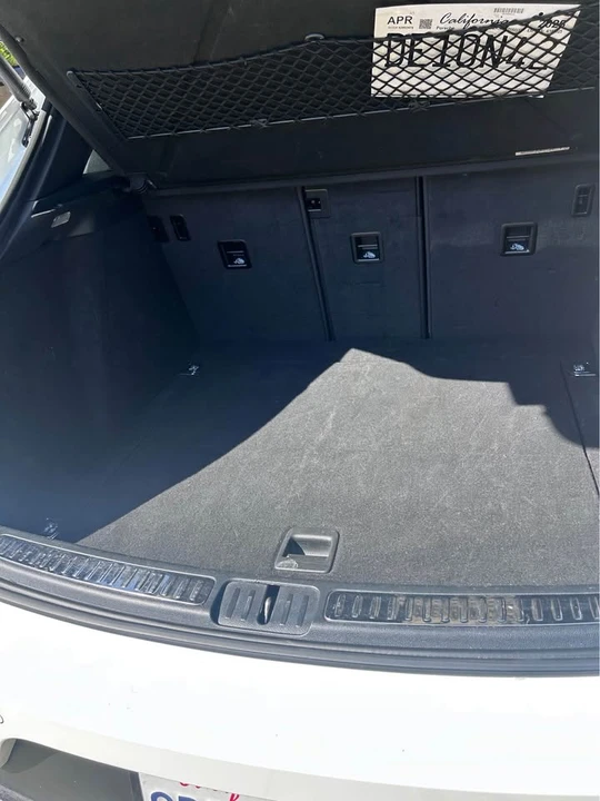 2020 Porsche Macan - Image 9 of 10
