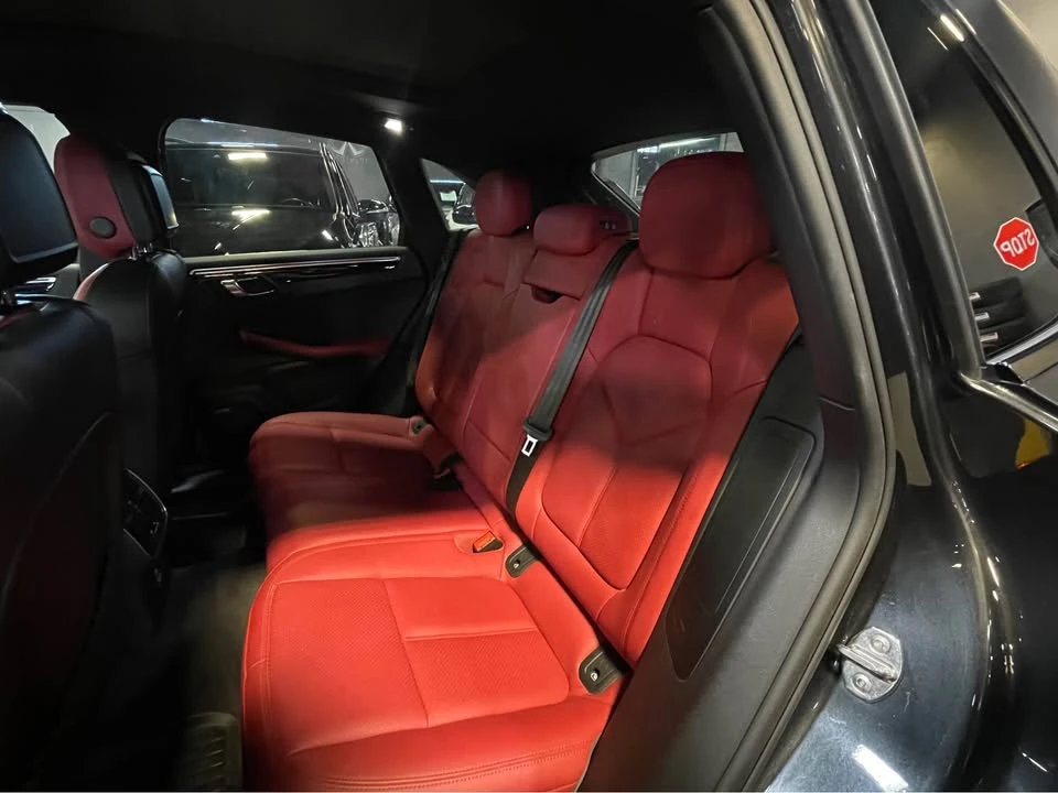 2020 Porsche Macan - Image 7 of 10