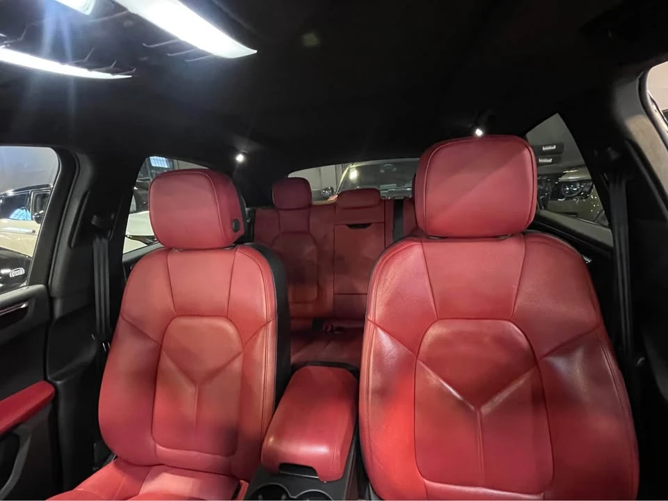 2020 Porsche Macan - Image 6 of 10