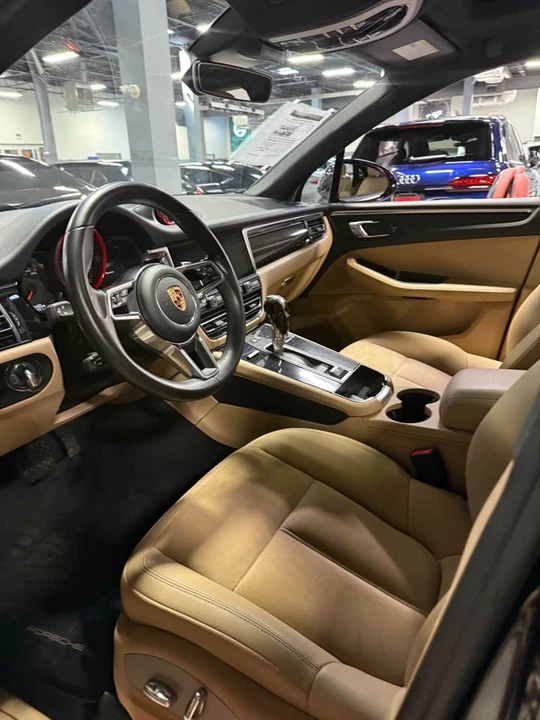 2020 Porsche Macan - Image 5 of 6