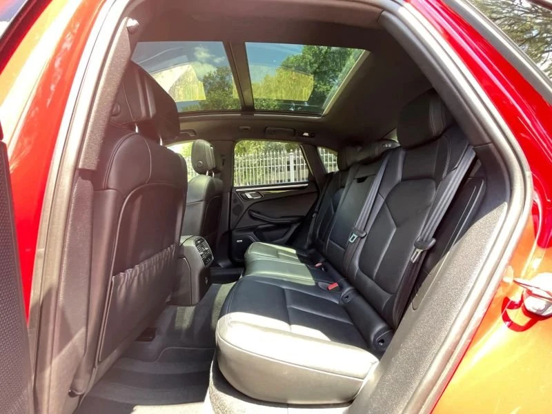 2020 Porsche Macan - Image 13 of 20