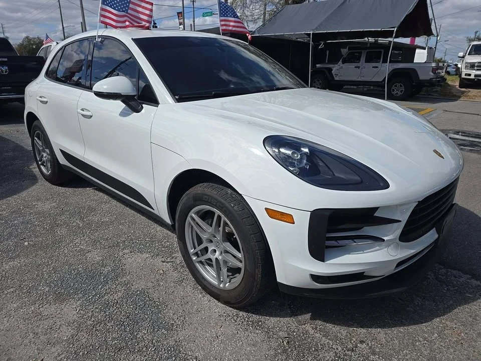 2020 Porsche Macan - Image 2 of 11