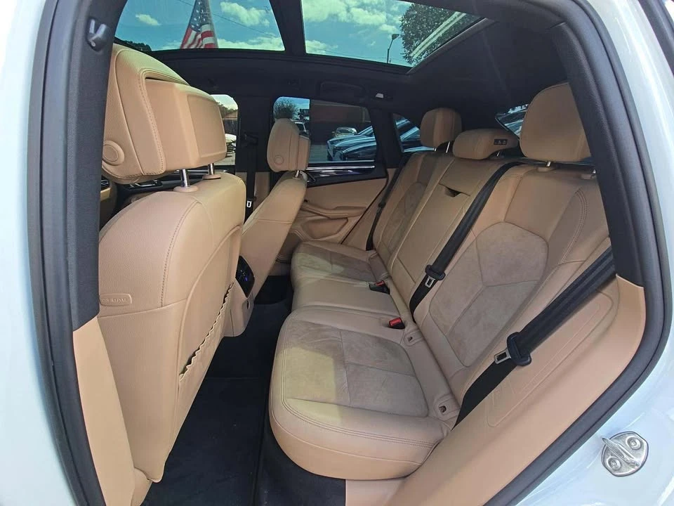 2020 Porsche Macan - Image 6 of 11