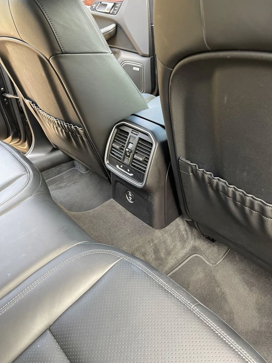 2020 Porsche Macan - Image 12 of 16