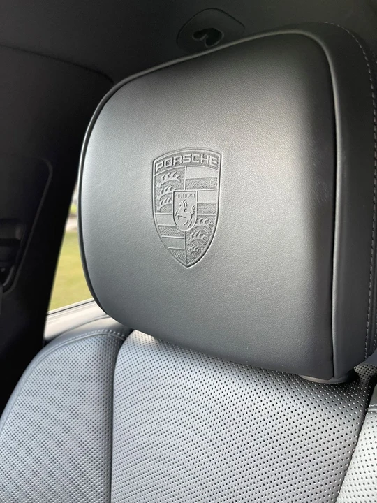 2020 Porsche Macan - Image 10 of 16