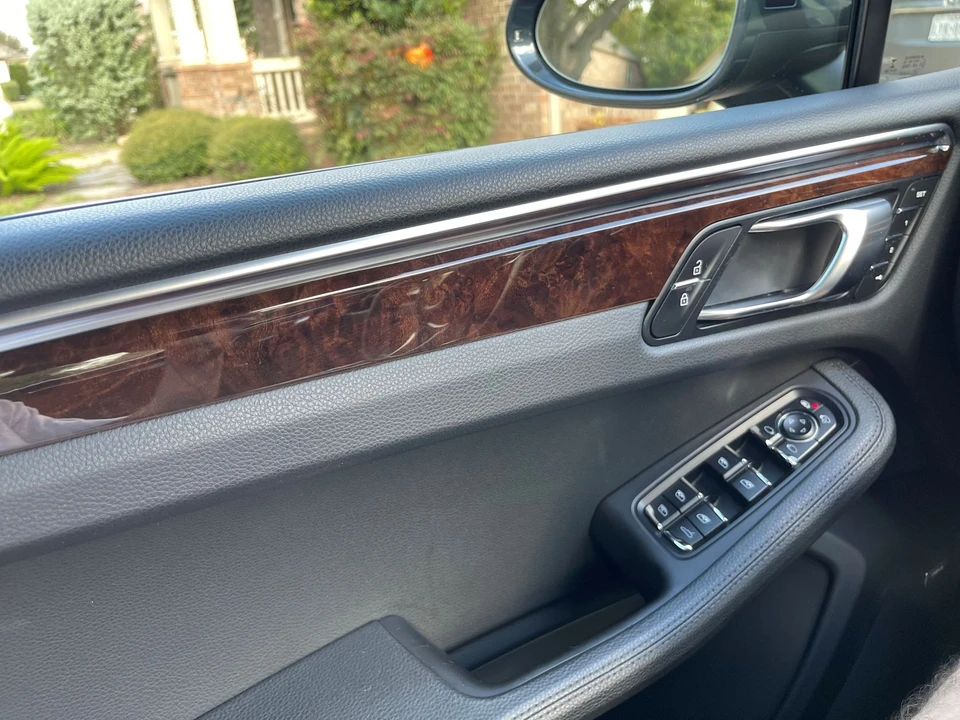 2020 Porsche Macan - Image 14 of 16