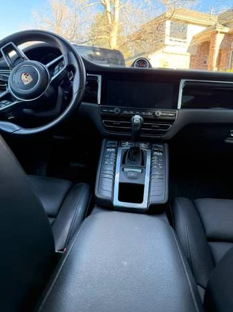 2020 Porsche Macan - Image 9 of 12