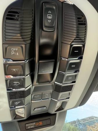 2020 Porsche Macan - Image 5 of 12