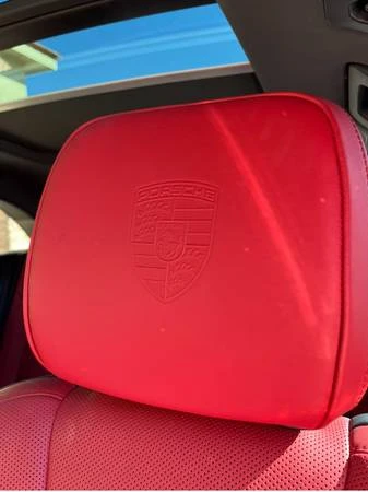 2020 Porsche Macan - Image 10 of 15