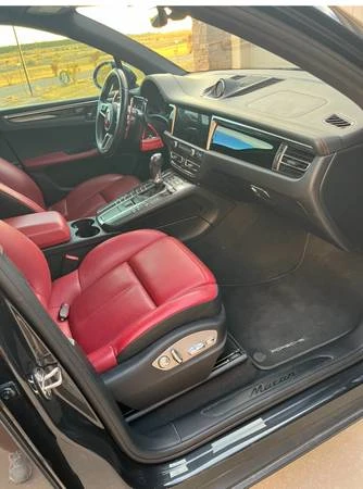 2020 Porsche Macan - Image 13 of 15