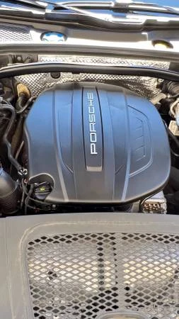 2020 Porsche Macan - Image 12 of 14