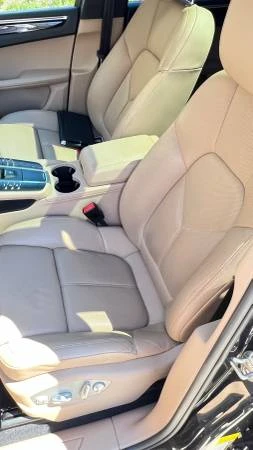 2020 Porsche Macan - Image 9 of 14