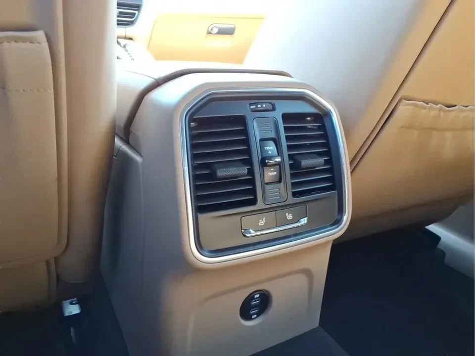 2020 Porsche Macan - Image 14 of 20