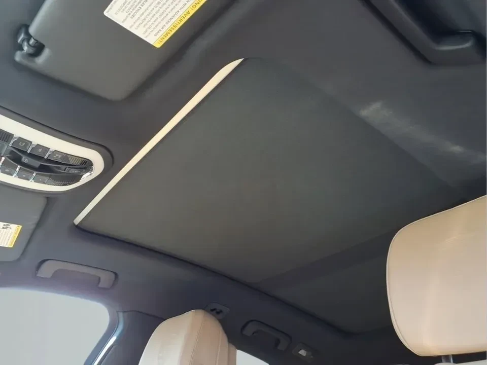2020 Porsche Macan - Image 18 of 20