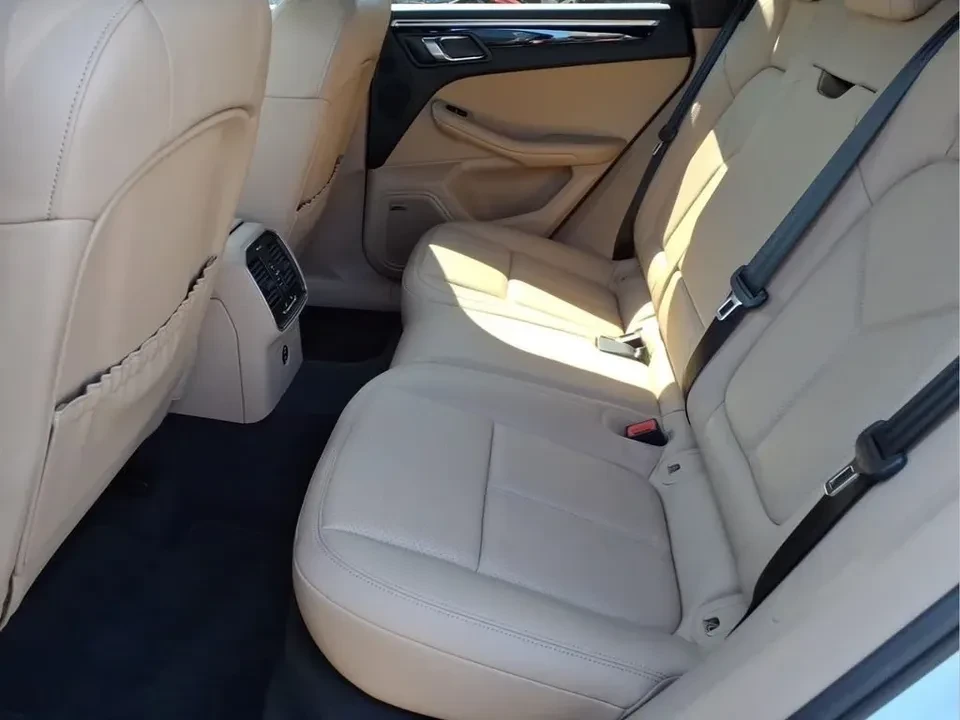 2020 Porsche Macan - Image 12 of 20