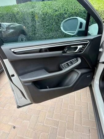 2020 Porsche Macan - Image 5 of 10