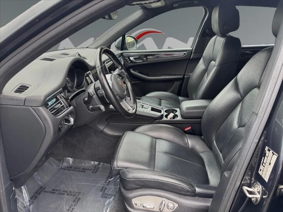 2020 Porsche Macan - Image 9 of 20