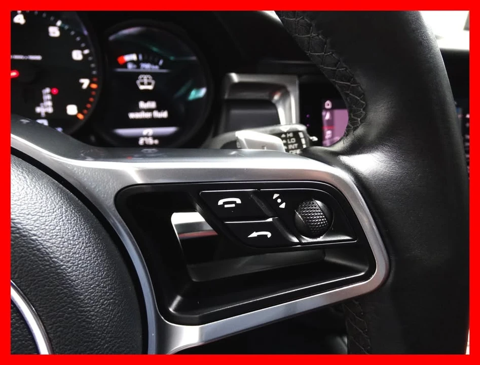 2020 Porsche Macan - Image 19 of 20