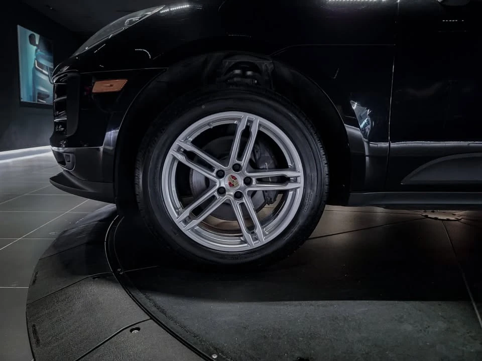 2020 Porsche Macan - Image 10 of 20