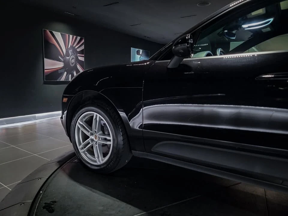 2020 Porsche Macan - Image 9 of 20