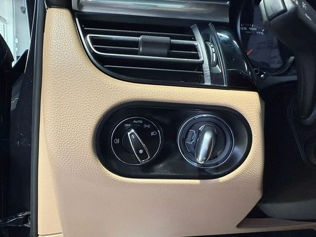 2020 Porsche Macan - Image 31 of 31